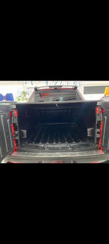 Imagem 8 de 13 de Fiat Toro