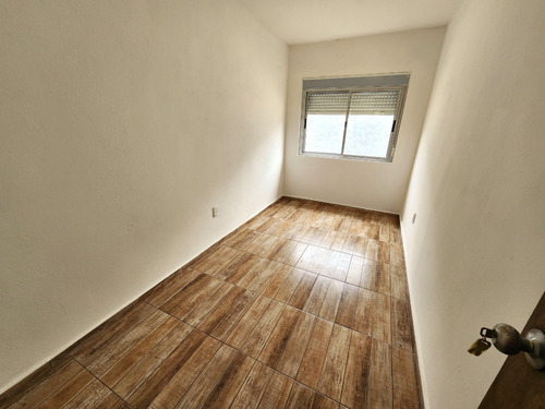 Estrene!! Entrega Inmediata!! A 3 Cuadras Del Mar!! **precio Con Banco: U$s 149.000**