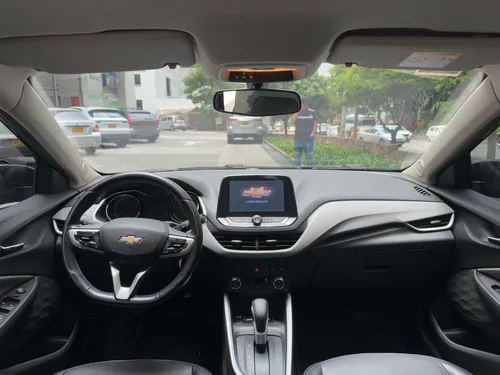 Chevrolet Onix 1.0T Premier Hatch At