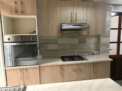 Casa En Venta De 5 Dorm. En Las Condes