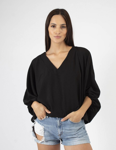 Imagen 4 de 5 de Blusa Cuello V Manga Amplia