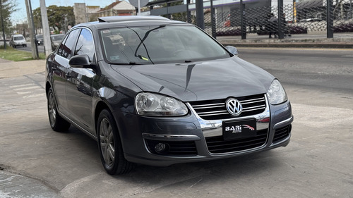 Volkswagen Vento 2.5 Luxury Wood Tiptronc 170cv