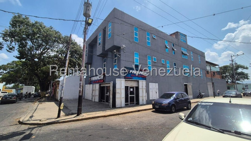En Alquiler Oficina/consultorio, María Gabriela Martínez Te Ofrece, Al Oeste De Barquisimeto, Ambiente Agradable E Iluminado, Oficina Equipada Con Aire Acondicionado, Ideal Para Profesionales De Salud