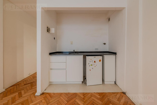 Departamento En Retiro, Monoambiente Con Baño Y Cocina Integrada, Apto Profesional! Reciclado!