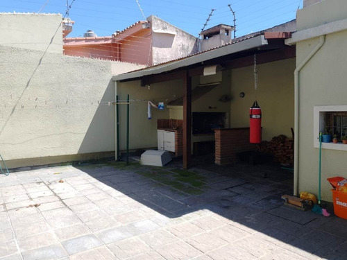 1 Planta 3 Dormitorios 3 Baños Patio Parrillero Cochera