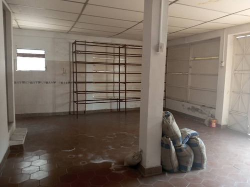 Imagen 4 de 8 de Alquilo Local Comercial Barrio Sucre Barcelona