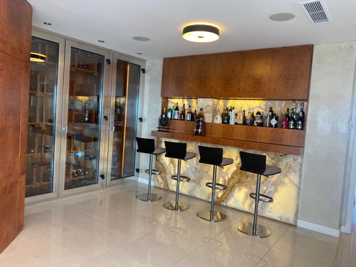 Torres Renoir, Puerto Madero, Piso De 500 M2 Con Vista Panorámica De 6 Ambientes, Con 4 Cocheras