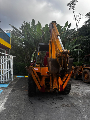 Retroescavadeira Case 580h Emplacada E Revisada