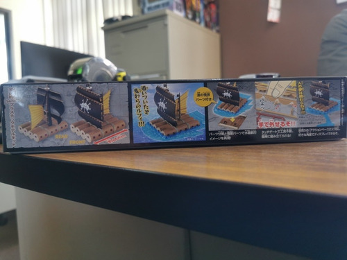 Grand Ship Collection Marshall D. Teach's Model Kit (Usado)
