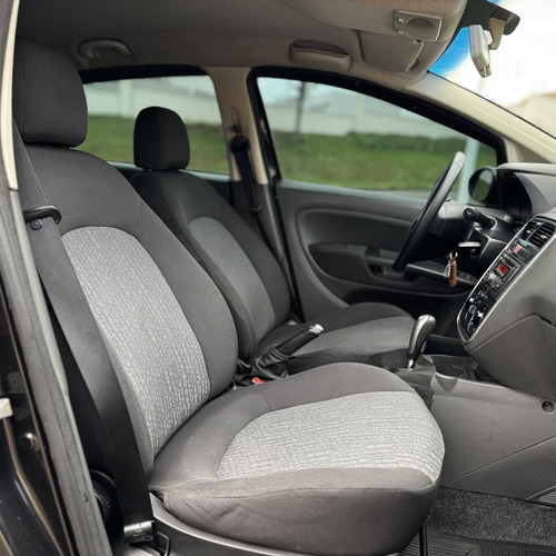 Fiat Punto 1.6 16V 4P FLEX ESSENCE DUALOGIC AUTOMATIZADO