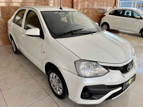 Imagem 4 de 9 de Toyota Etios 1.5 X Standard Sedan 16v Flex 4p Manual