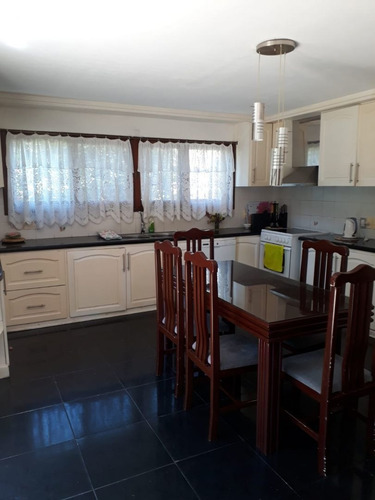 Casa En Venta De 4 Dormitorios En Jardines De Cordoba
