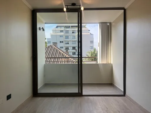 Amplio Espacio, Barrio Tranquilo, Con Estacionamiento Y Bode