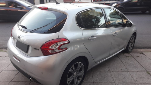 Peugeot 208 1.6 Feline 2013