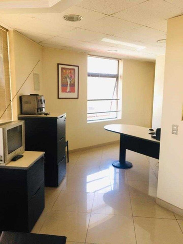 (ofi) Luis Thayer Ojeda Metro Tobalaba