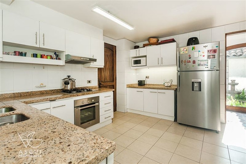 Imagen 8 de 24 de Casa En Venta De 5 Dormitorios En Vitacura