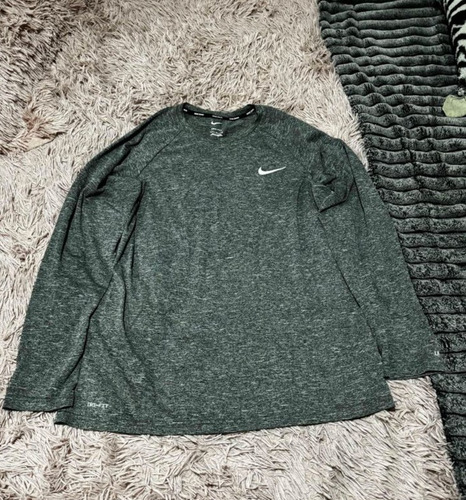 Polera Manga Larga Nike Gris Talla L