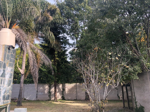 Hermosa Casa Con Pileta En Plátanos