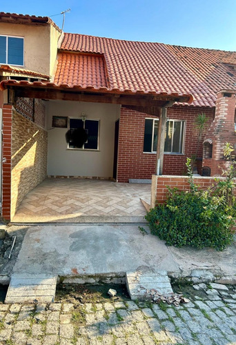 Casa Reformada Com 115m² Em Condomínio E Com Valor Abaixo Do Mercado!