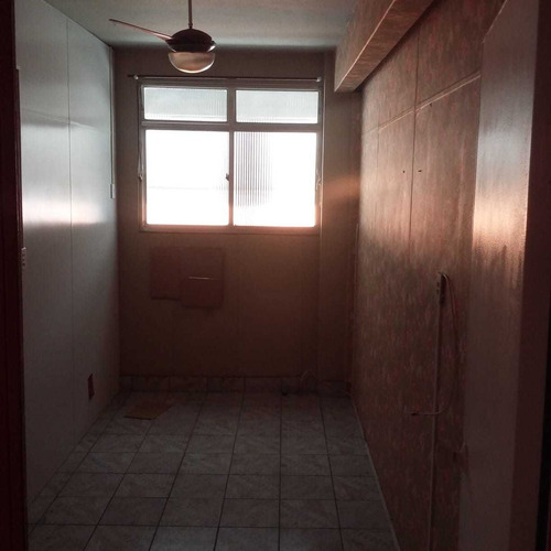 Casa De Condomínio À Venda Na Avenida Marechal Fontenelle, Vila Militar, Rio De Janeiro - Rj - Liv-6055