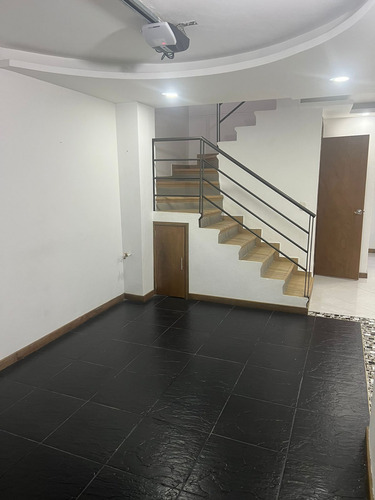 Casa Unifamiliar Zona Urbana La Ceja (colegio Maria Josefa)