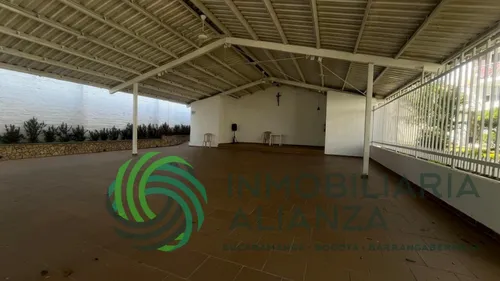 Casa En Venta En El Tejar. Cod V61711
