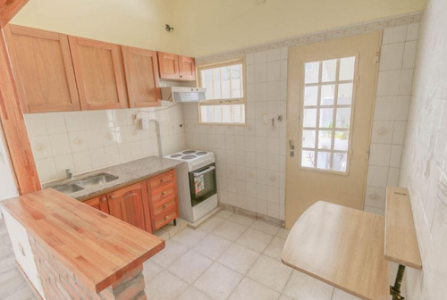 Imagen 4 de 22 de Ph Venta 2 Dormitorios 1 Baño 1 Patio 71 Mts 2 Totales - La Plata