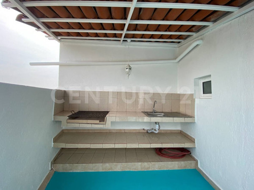 Casa En Venta, Fracc. Los Olivos, Tlaquepaque, Jalisco.
