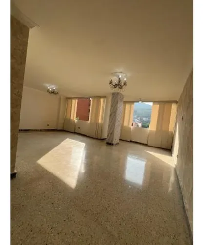 Venta Apartamento176 Mts2 En Versalles, Norte De Cali . 11402.