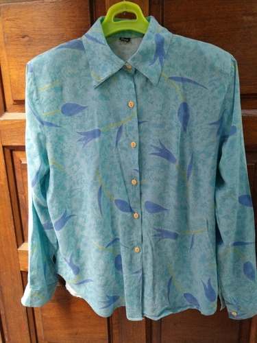 Camisa Celeste Oscuro Flores Azules Retro Vintage