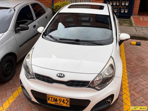 Imagen 2 de 25 de Kia Rio
