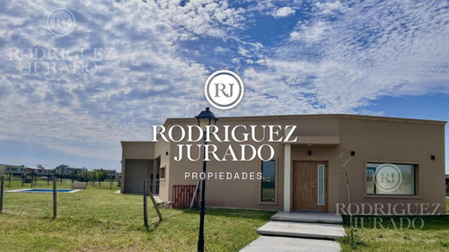 Oportunidad! Casa En Venta En Barrio San Sebastian Area 5