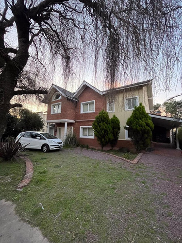 Casa En Venta En Country Los Puentes, Lujan