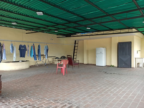 Venta Edificio, Terreno, Local Comercial, Fondo De Comercio. Oportunidad De Inversión En Catia. R.o