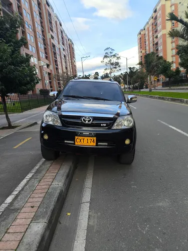 Toyota Fortuner 4.0 Sr5
