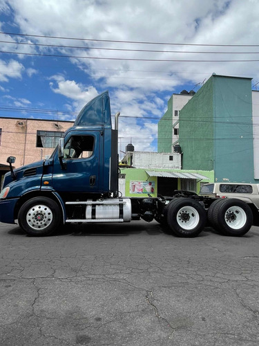 Imagen 4 de 11 de Day Cab Cascadia 2013 Freightliner Estándar 10 Vel De Aire
