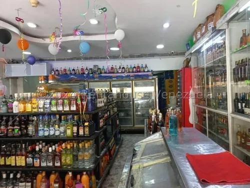 Oportunidad Baja De Precio Venta Licoreria Y Frigorifico La Candelaria (24-18311)
