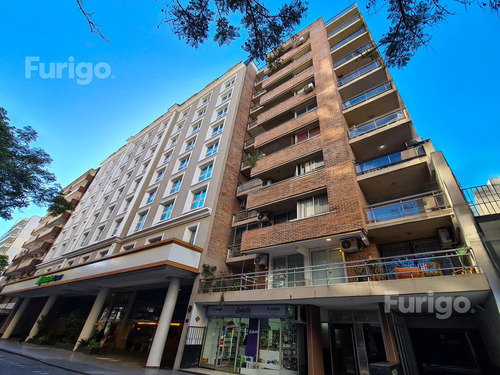 Venta. Departamento De 1 Dormitorio Con Terraza Y Parrillero. Rosario