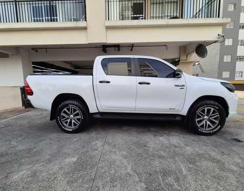 Toyota Hilux 2.7 SRV 4X2 CD 16V FLEX 4P AUTOMÁTICO
