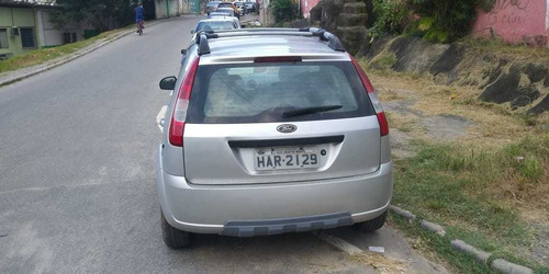 Imagem 6 de 8 de Ford Fiesta 2005 1.0 Personnalité 5p