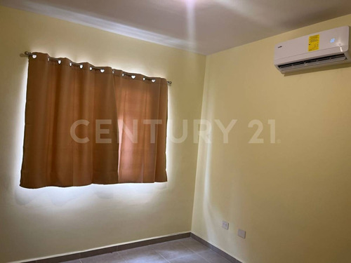 Casa En Renta En Col. Centrika Huinala En Apodaca
