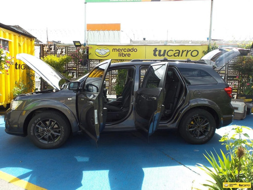 Imagen 9 de 25 de Dodge Journey