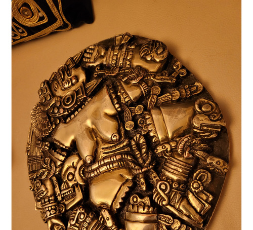 Figura Ornamental Escultura Azteca Bronce Arte Diosa Relieve (Usado)