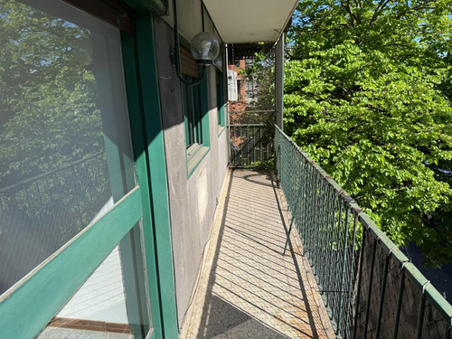 Venta Depto. 4 Amb C/dependencia. Belgrano.84 M2.