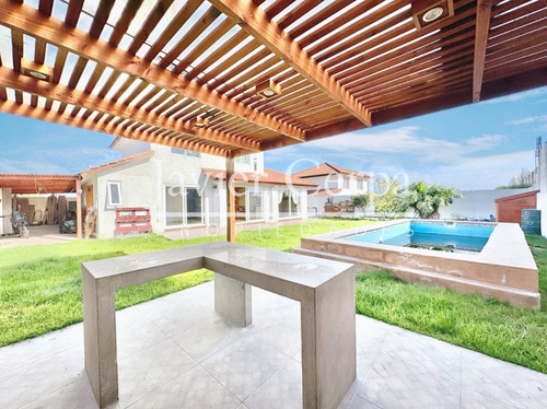 Amplia Y Moderna Casa En Condominio Altos Del Rosario