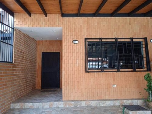 Se Vende Townhouse Naguanagua Atth-nb  Ab