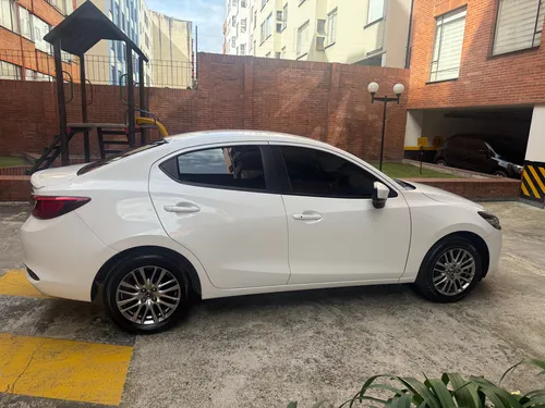 Mazda 2 Sedan 1.5 Grand Touring Lx At