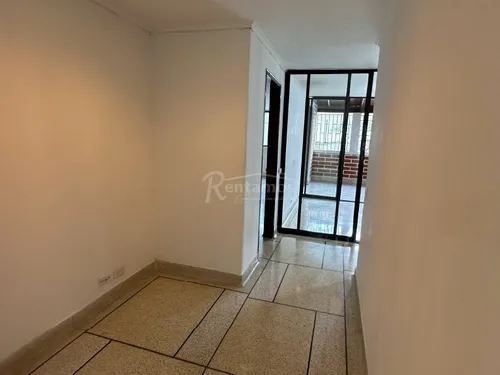 Apartamento En Arriendo En Patio Bonito. Cod A776031
