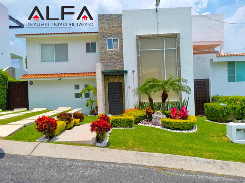 Super Casa En Venta, En Lomas De Cocoyoc