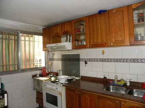 Imagen 7 de 19 de Excelente Casa Amplia En Gregorio De Laferrere